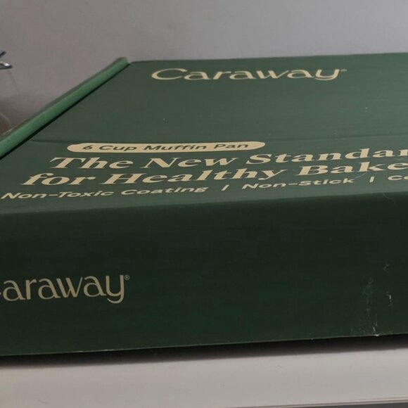Caraway 6 cup Muffin Pan in Sage Green New in Box - Picture 2 of 5